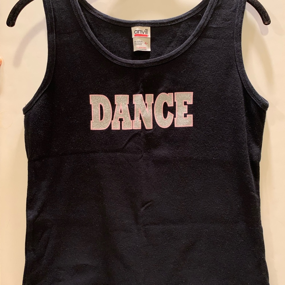 JUNIOR’S ANVIL DANCE SLEEVELESS TANK TOP.